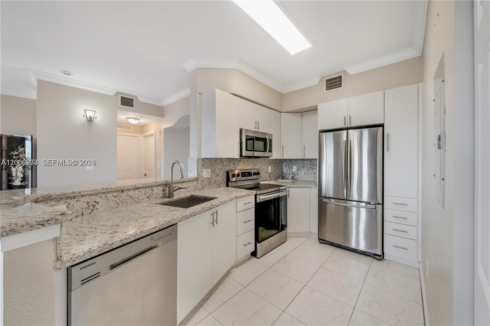 9021 Southwest 94th Street, Unit 509 Miami, FL 33176 - Photo 14 of 28