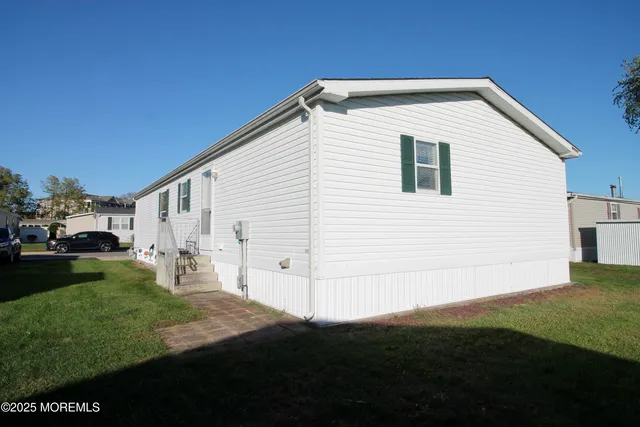 $287,500 | 75 Robin Place, Freehold, NJ 07728