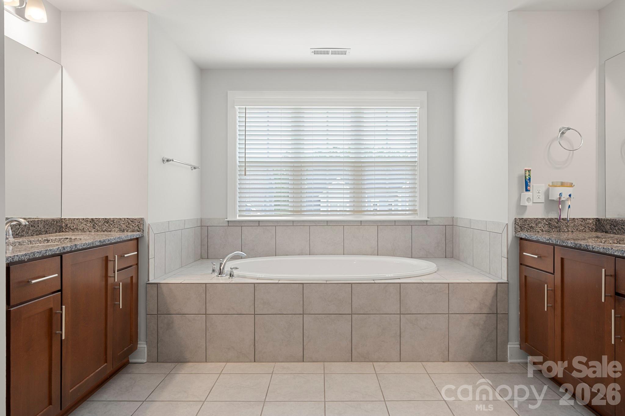 5005 Alexander Road Charlotte, NC 28270 - Photo 29 of 46