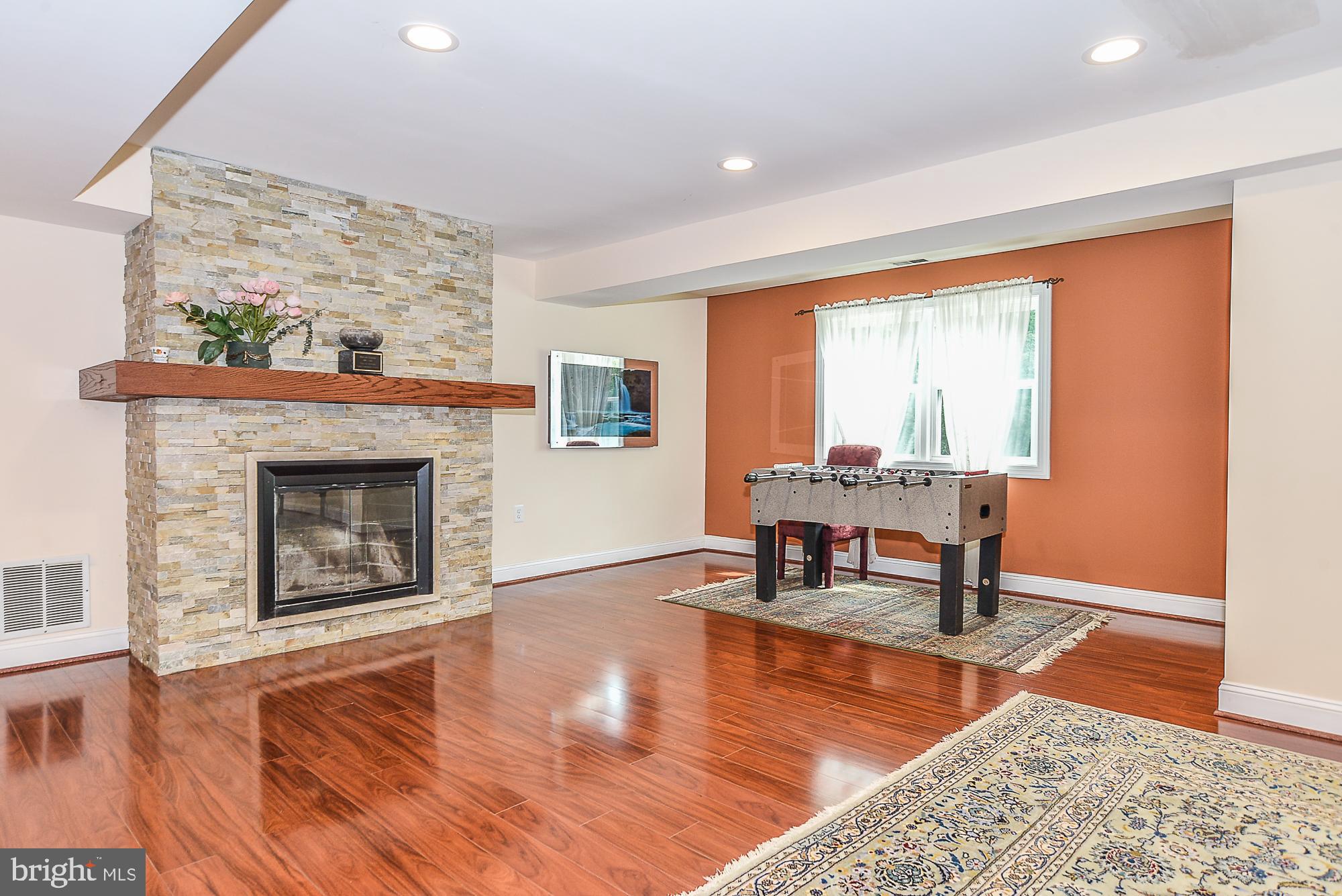 1011 Utterback Store Road Great Falls, VA 22066 - Photo 16 of 28 Gallery Image 16