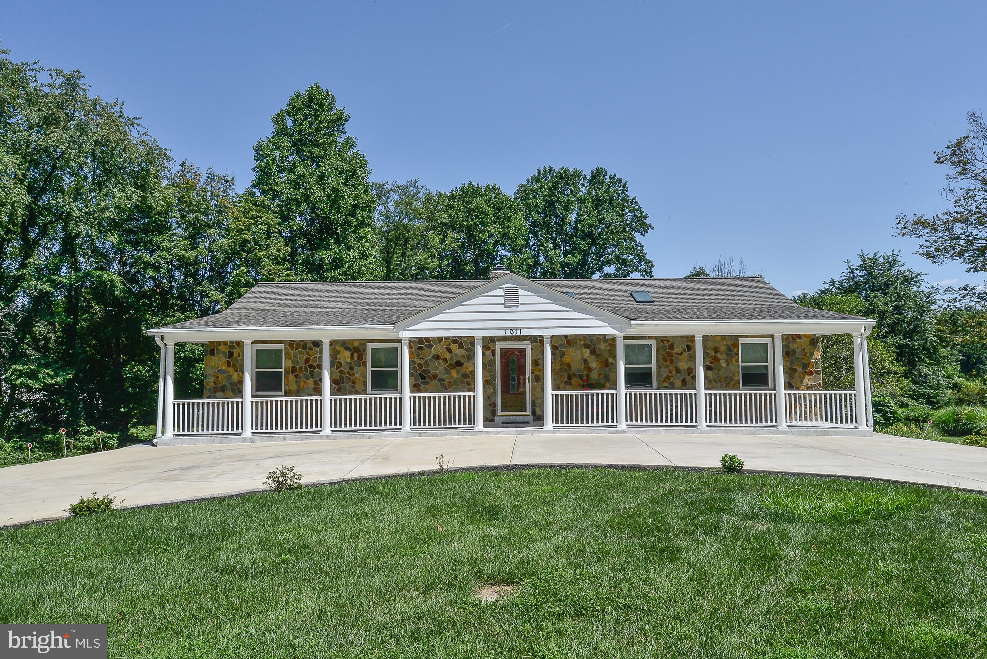 1011 Utterback Store Road Great Falls, VA 22066 - Photo 21 of 28 Gallery Image 21