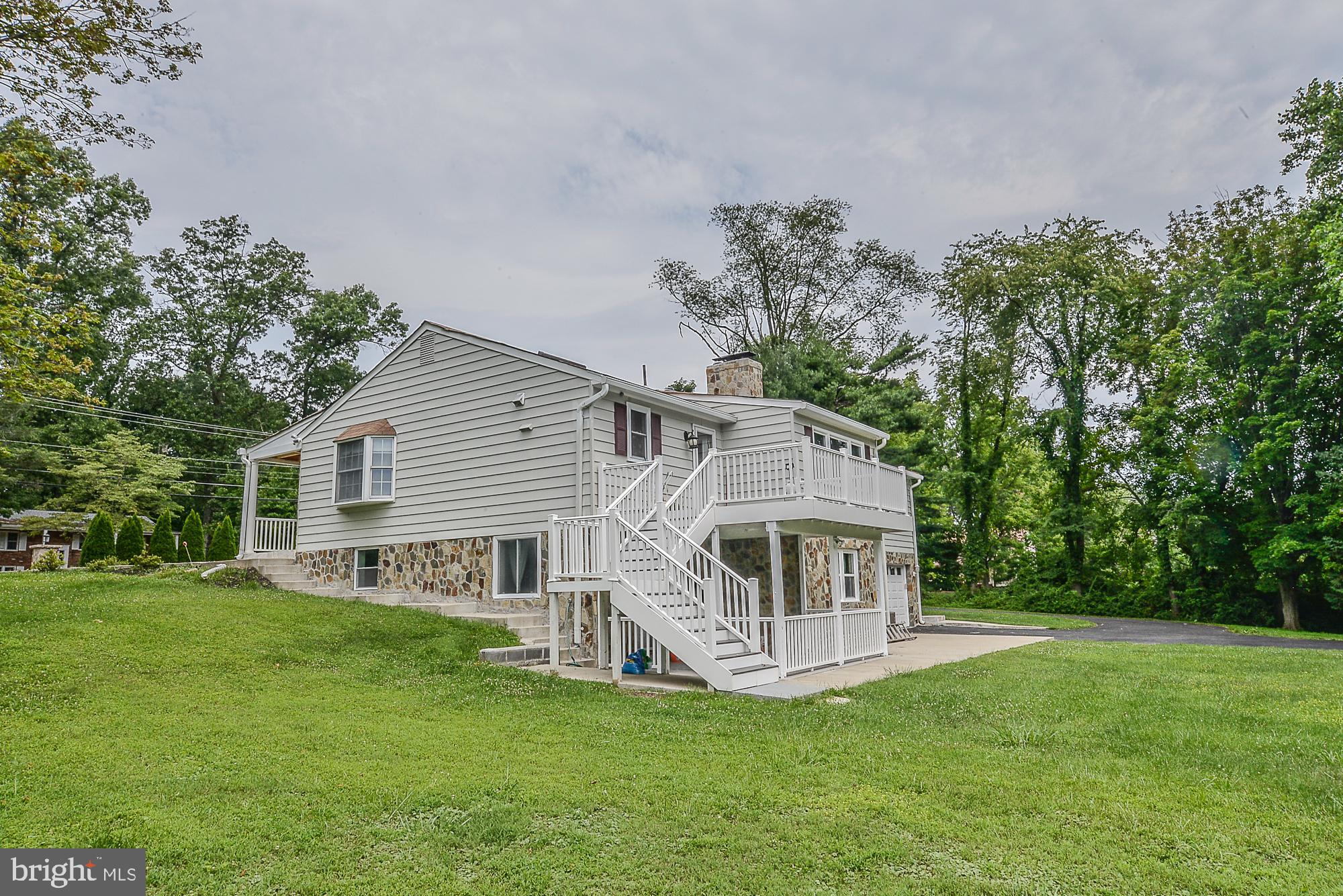 1011 Utterback Store Road Great Falls, VA 22066 - Photo 25 of 28 Gallery Image 25