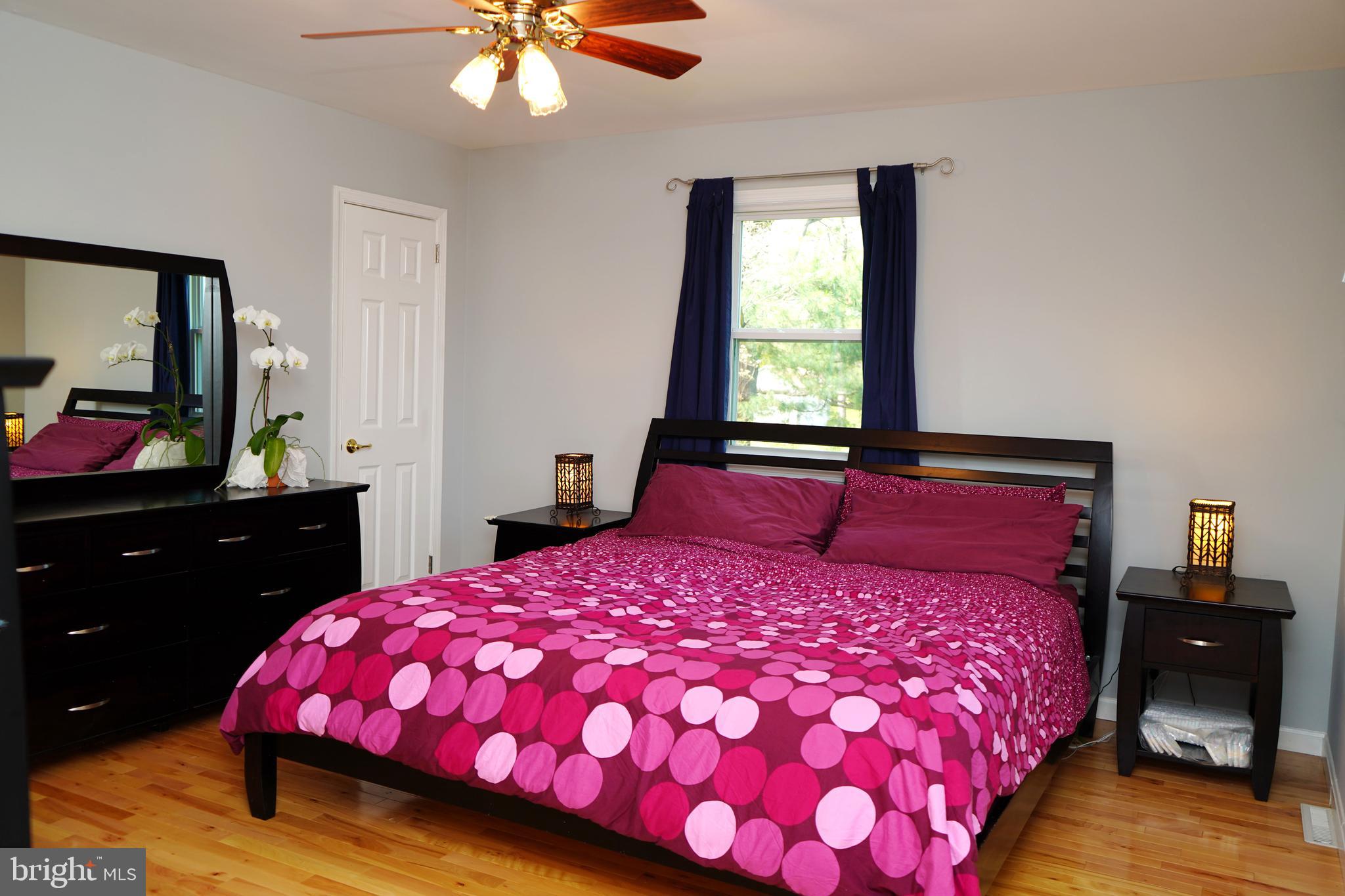 1011 Utterback Store Road Great Falls, VA 22066 - Photo 8 of 28 Gallery Image 8