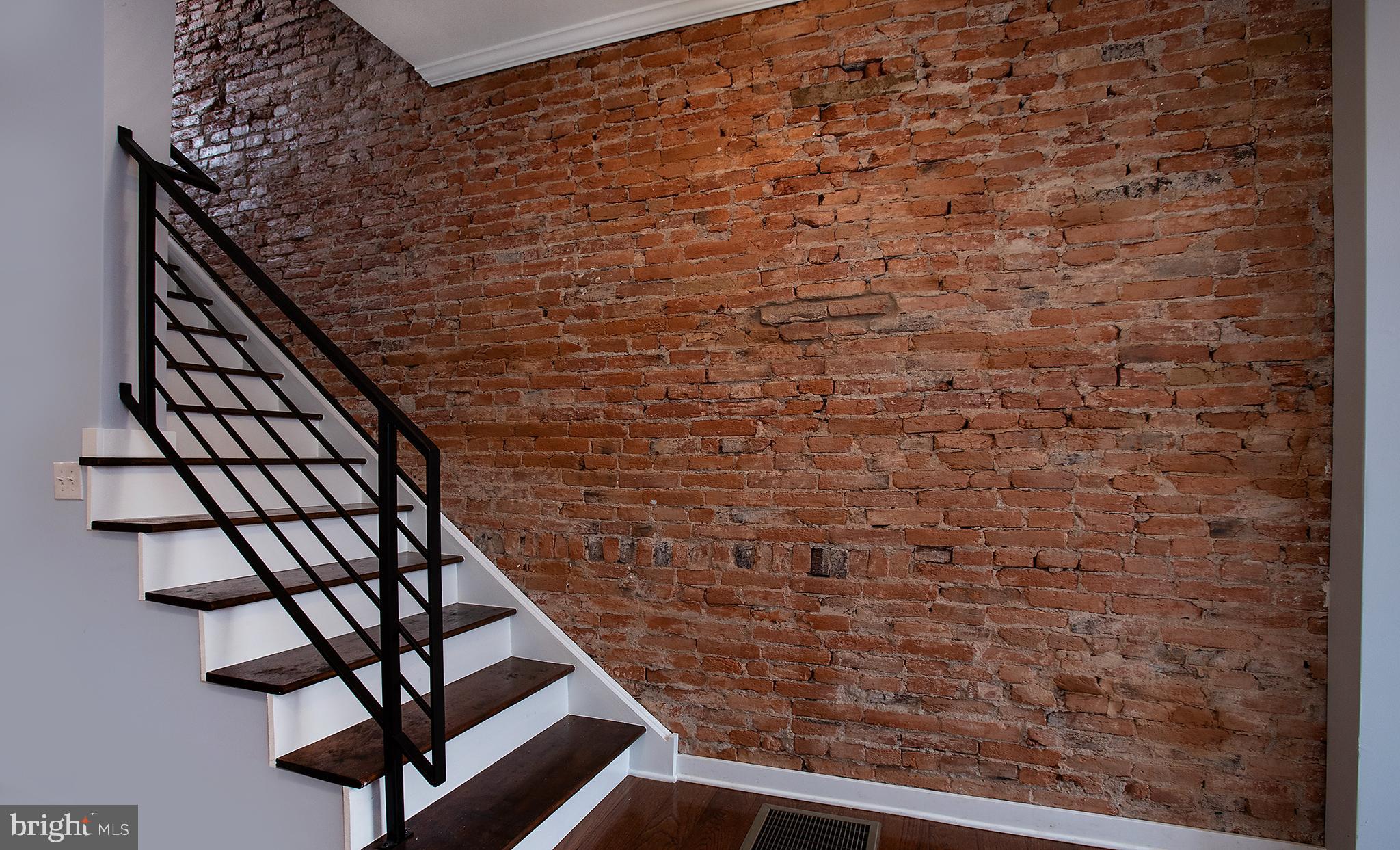 1750 North 25th Street Philadelphia, PA 19121 - Photo 12 of 37 a view of entryway