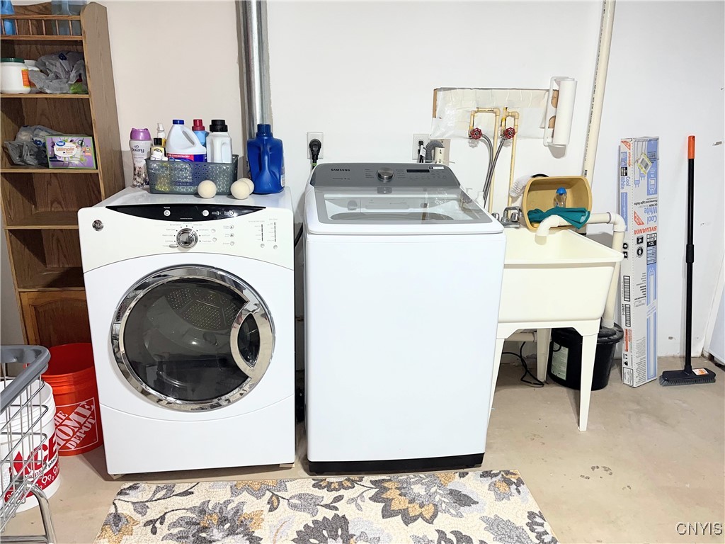 5547 Rockhampton Path Clay, NY 13041 - Photo 9 of 26