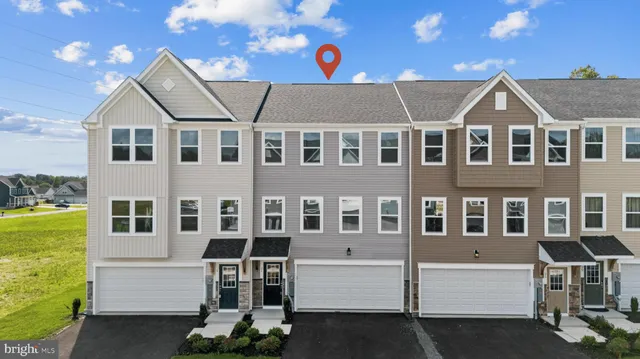 $2,600 | 21 Lyriq Court, Inwood, WV 25428