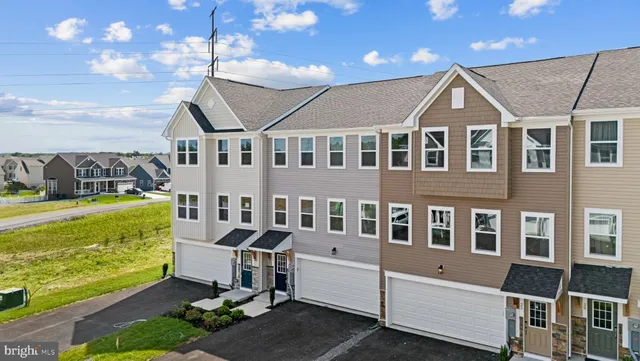 $2,600 | 21 Lyriq Court, Inwood, WV 25428