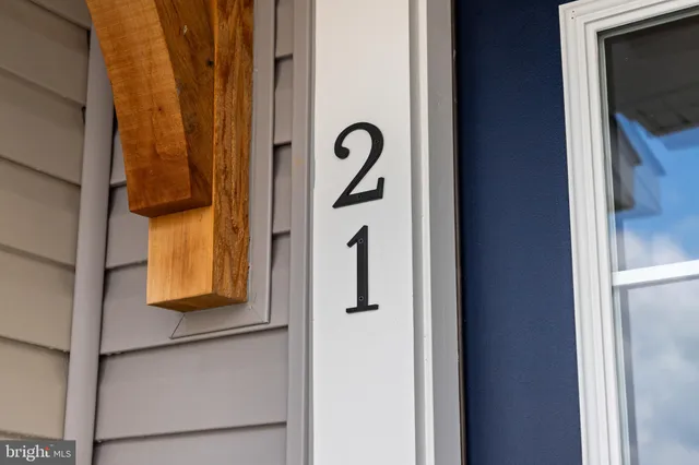 $2,600 | 21 Lyriq Court, Inwood, WV 25428