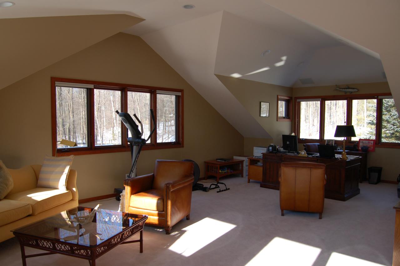 275 Hupi Road Monterey, MA 01245 - Photo 23 of 40 a room with furniture