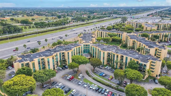 $2,100 | 11780 Southwest 18th Street, Unit 3182, Miami, FL 33175
