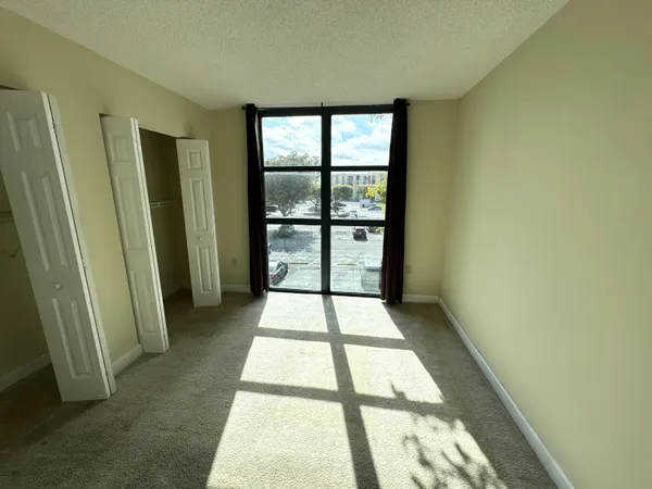 $2,100 | 11780 Southwest 18th Street, Unit 3182, Miami, FL 33175