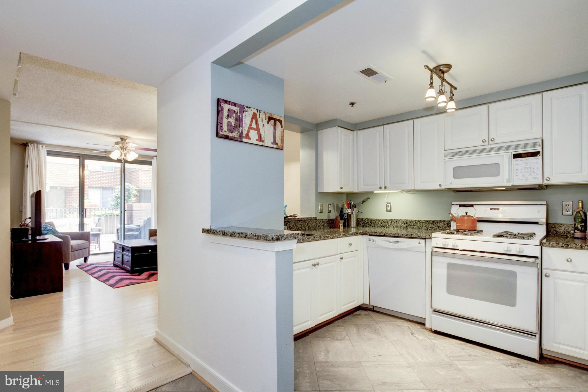 1045 North Utah Street, Unit 2105 Arlington, VA 22201 - Photo 2 of 15 Kitchen