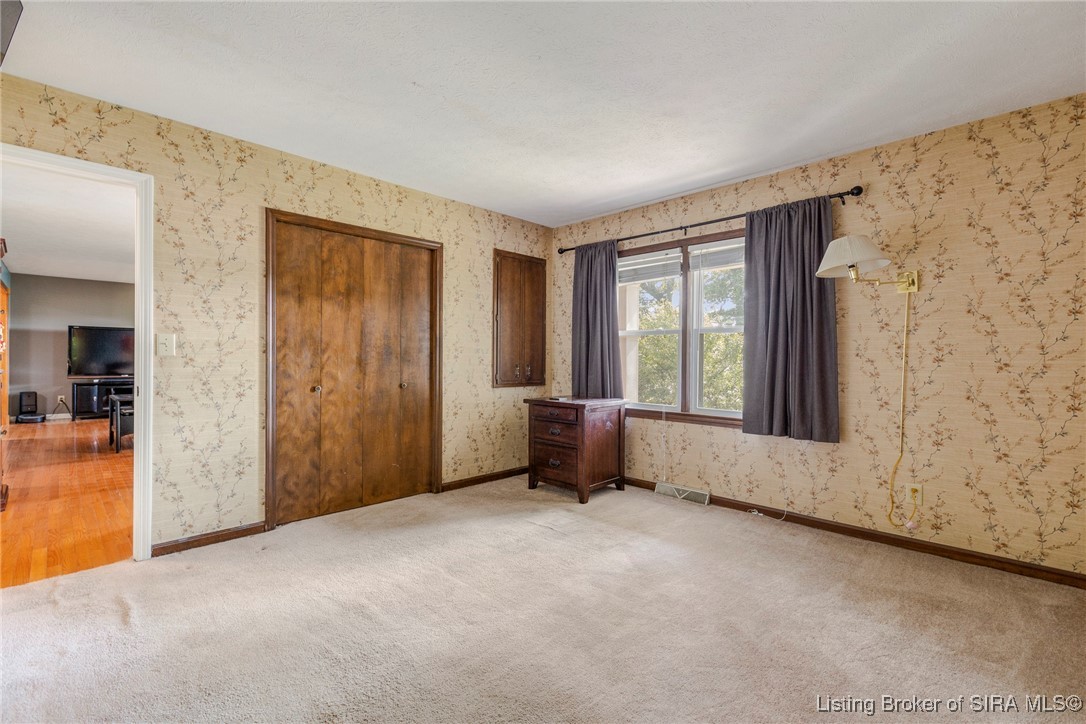 6644 Old Vincennes Road Floyds Knobs, IN 47119 - Photo 12 of 33