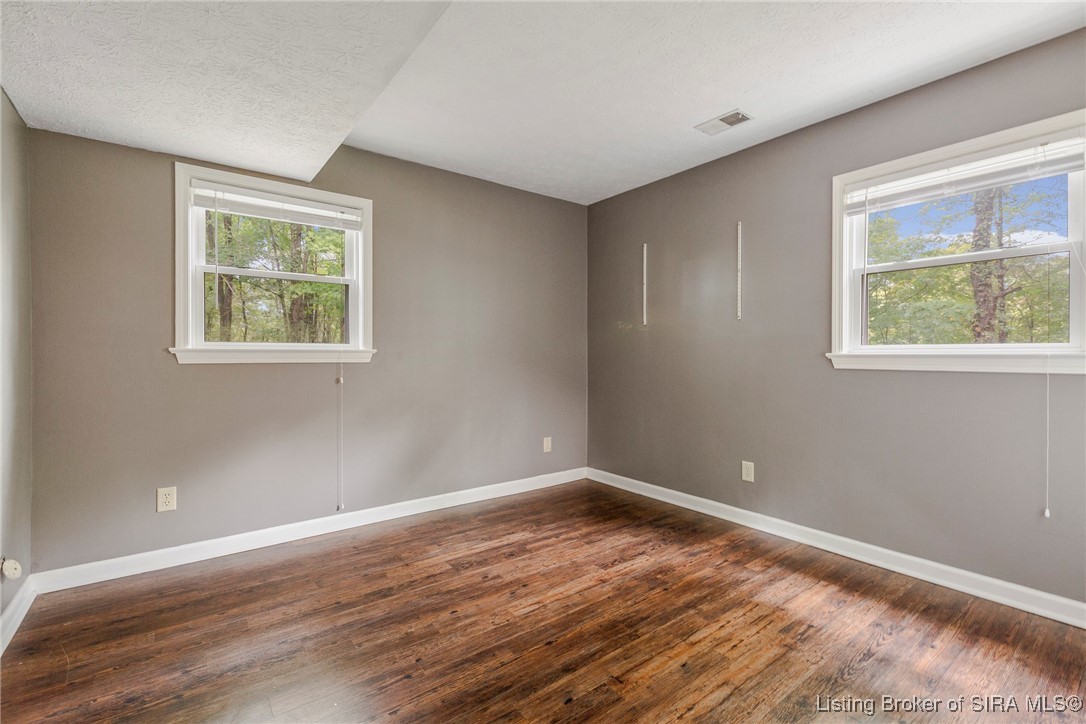 6644 Old Vincennes Road Floyds Knobs, IN 47119 - Photo 16 of 33