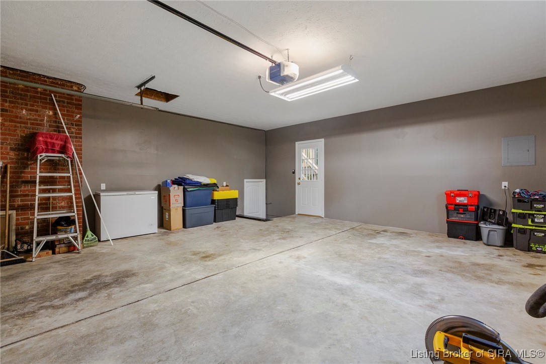 6644 Old Vincennes Road Floyds Knobs, IN 47119 - Photo 28 of 33