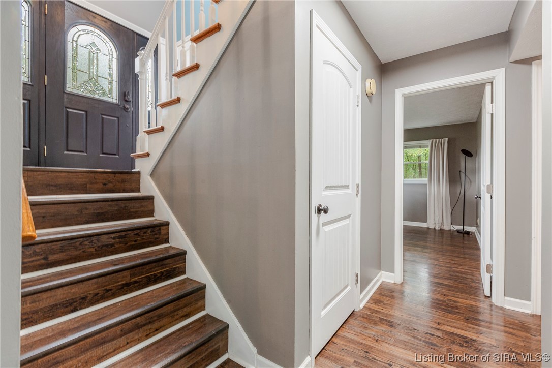 6644 Old Vincennes Road Floyds Knobs, IN 47119 - Photo 3 of 33