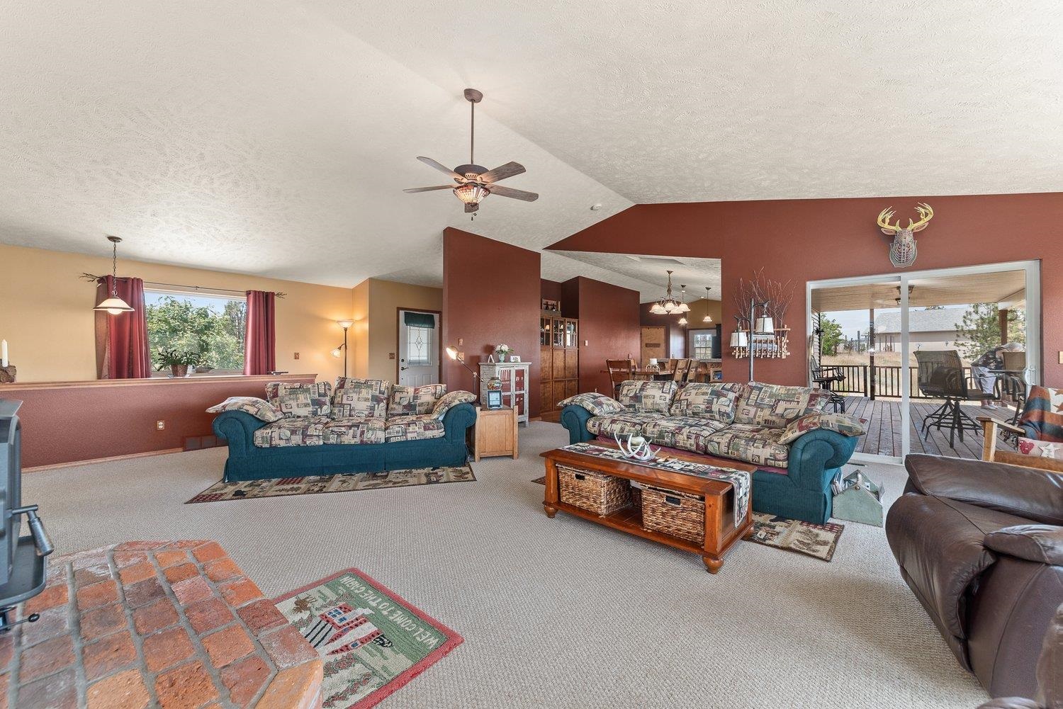 38360 Cayuse Cove Road East Davenport, WA 99122 - Photo 6 of 50