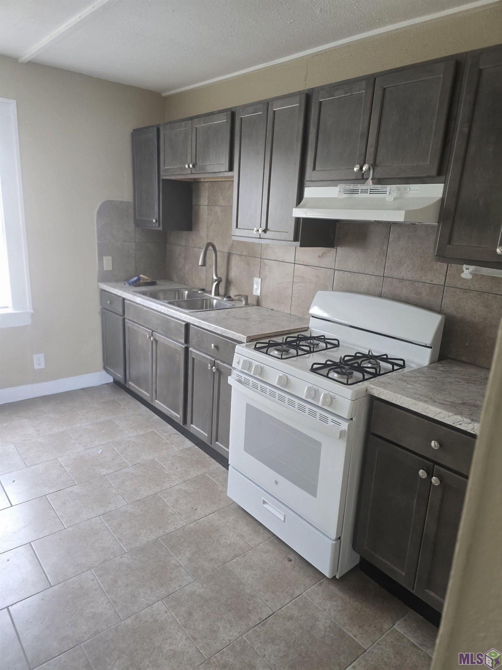 3131 Dayton Street, Unit B Baton Rouge, LA 70805 - Photo 2 of 11