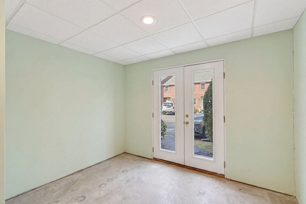 61 Fox Meadow Road, Unit A Leominster, MA 01453 - Photo 24 of 38 an empty room with window