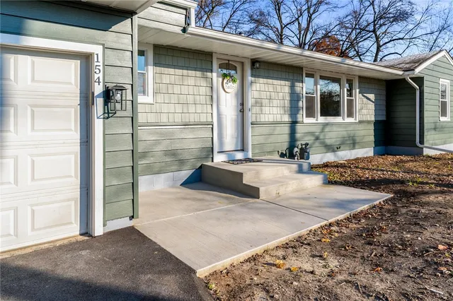 $279,900 | 154 Westside Drive, Gates, NY 14624