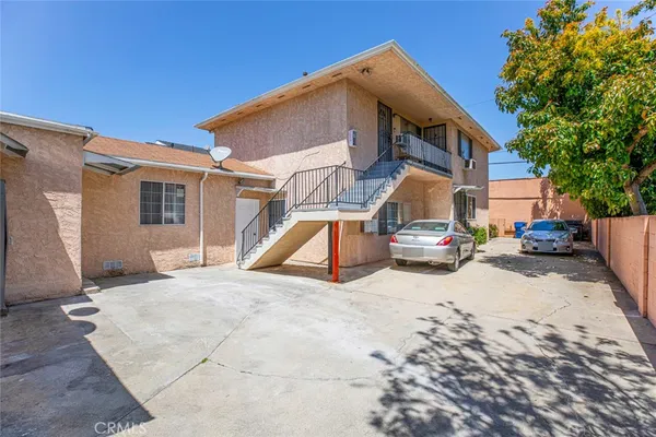 $1,495 | 14319 Tiara Street, Unit 2, Van Nuys, CA 91401