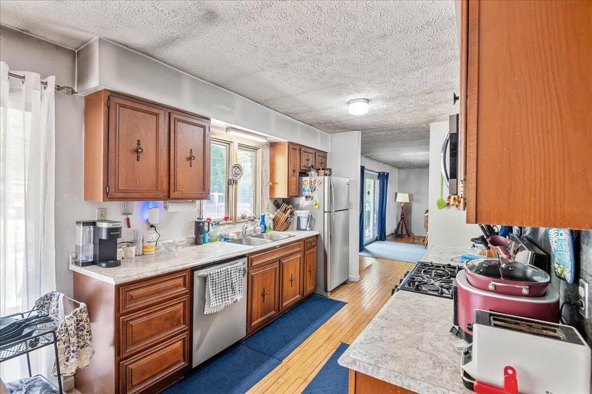928 Indian Creek Road Corbin, KY 40701 - Photo 5 of 48 11-Kitchen