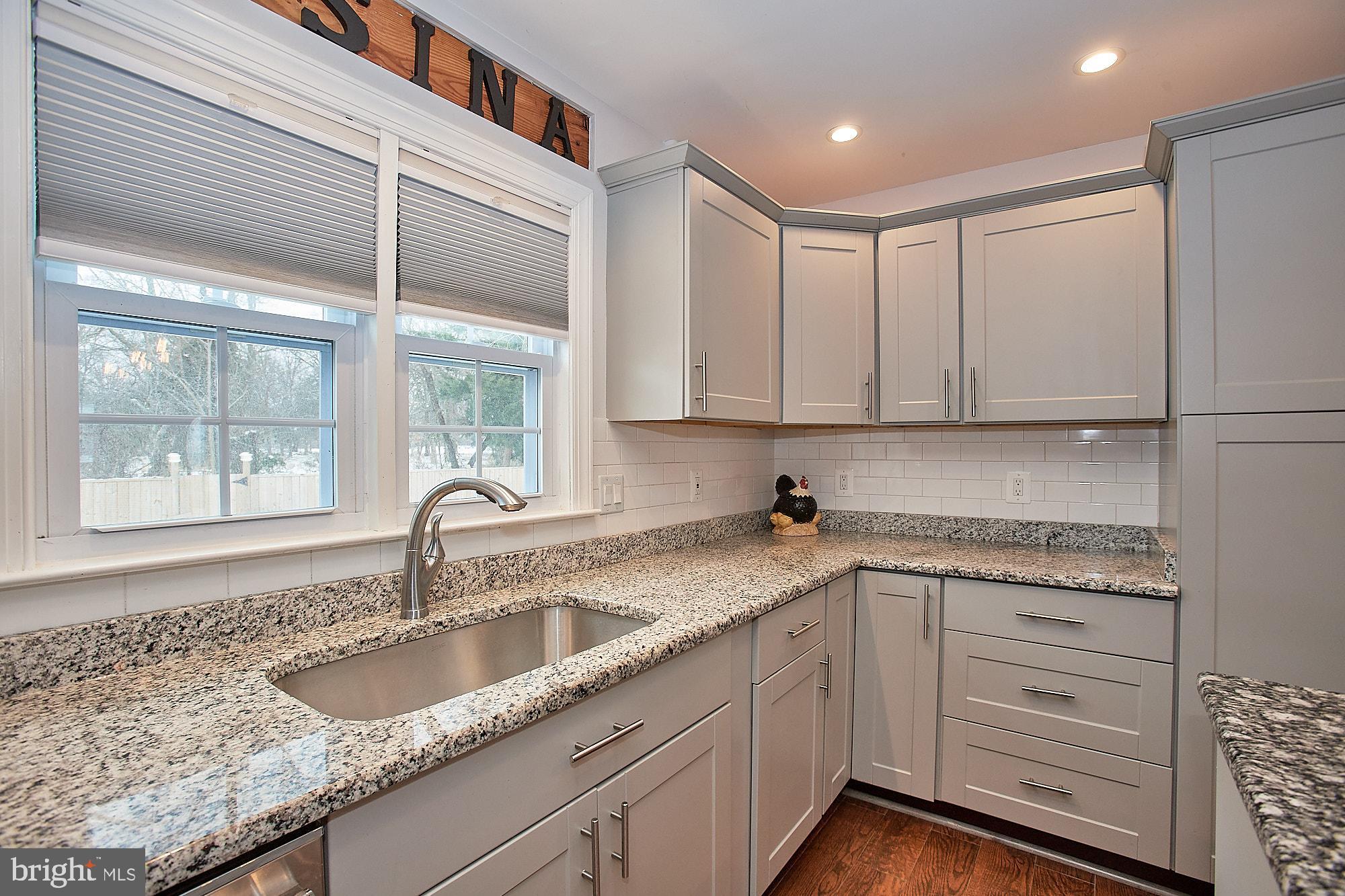 6205 Frontier Drive Springfield, VA 22150 - Photo 12 of 43 Kitchen