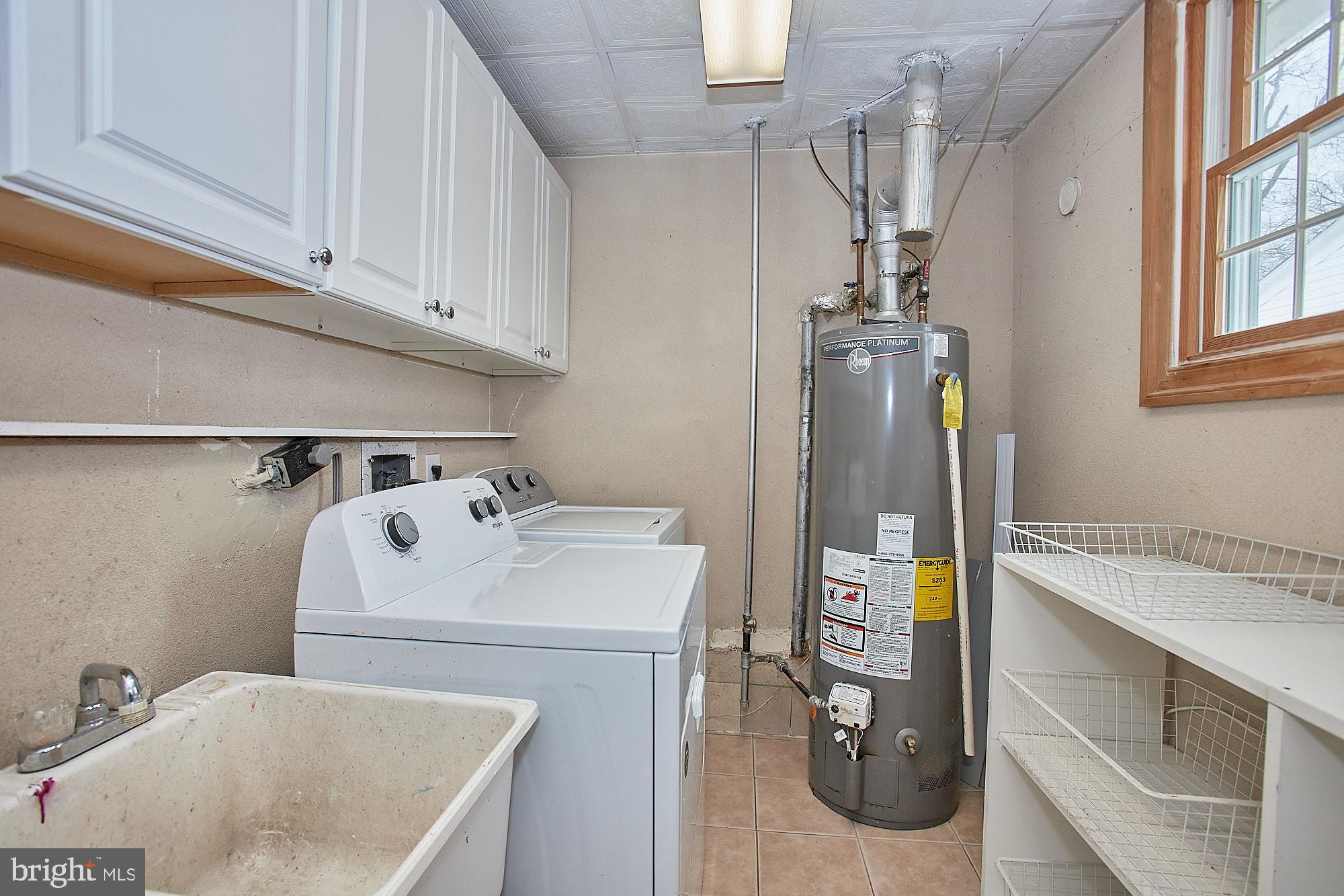 6205 Frontier Drive Springfield, VA 22150 - Photo 43 of 43 Laundry