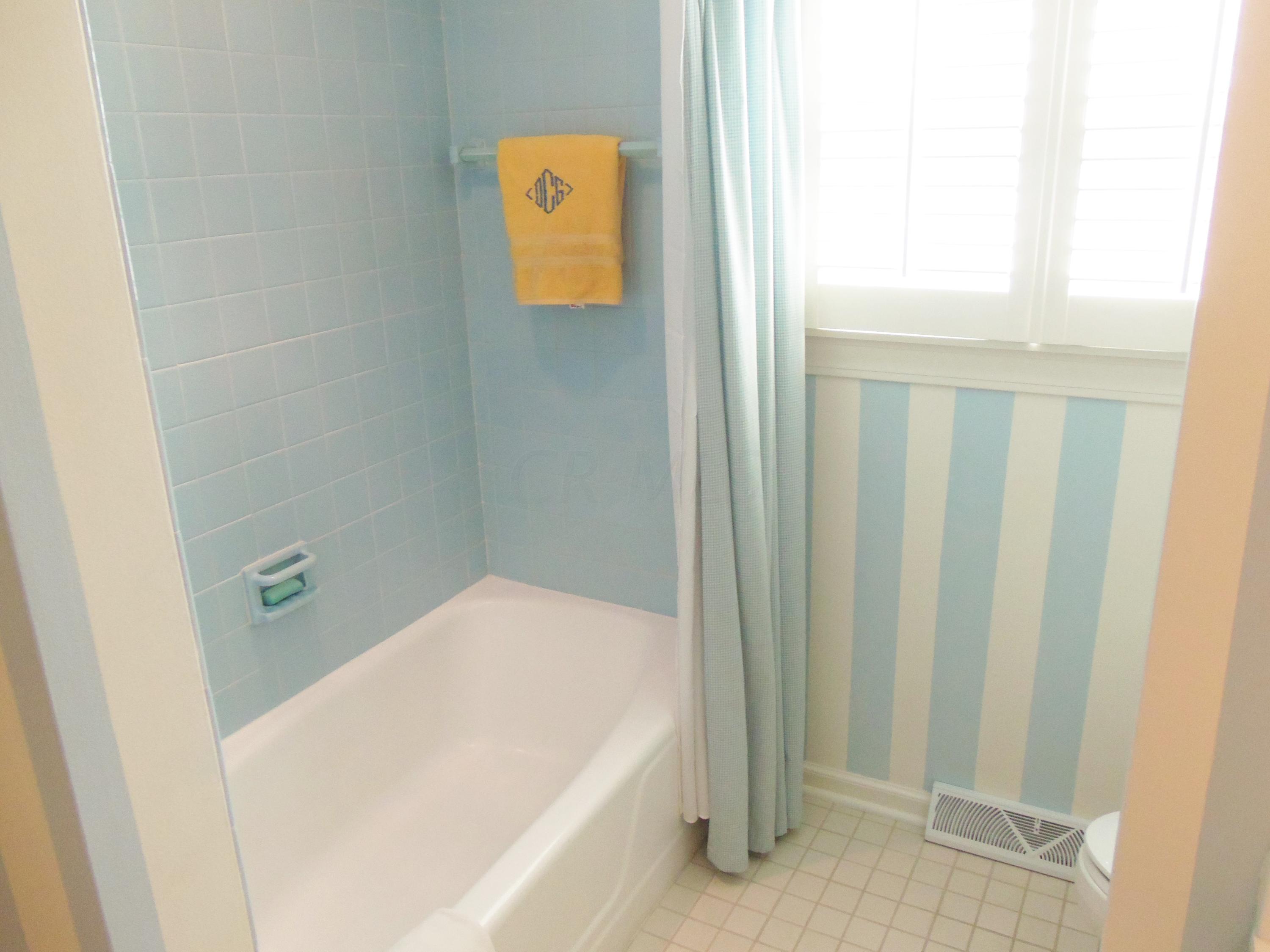 3169 Bembridge Road Columbus, OH 43221 - Photo 15 of 31 Gallery Image 15