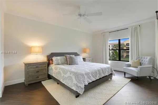 $549,900 | 100 Uno Lago Drive, Unit 205, Juno Beach, FL 33408