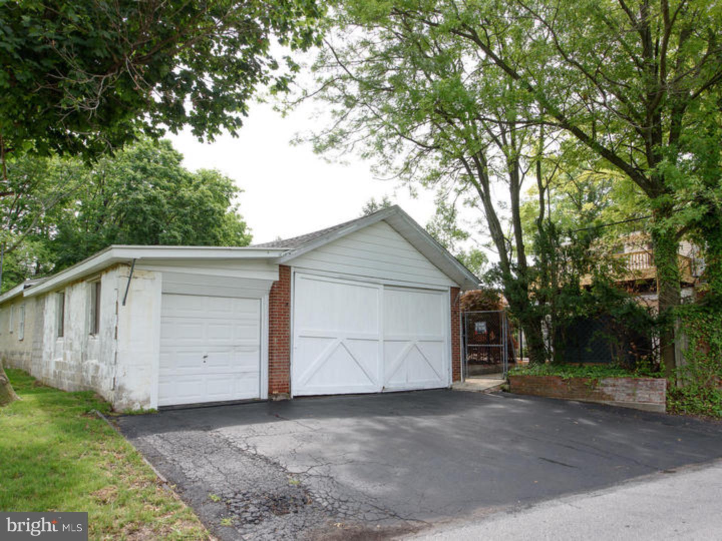 99 Egypt Road Norristown, PA 19403 - Photo 25 of 25 Garage