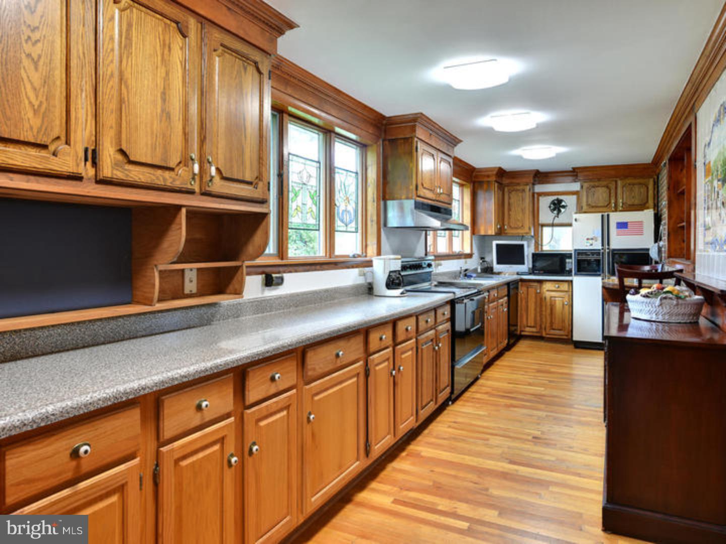 99 Egypt Road Norristown, PA 19403 - Photo 9 of 25 Kitchen