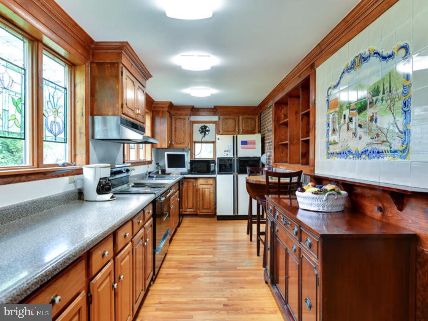 99 Egypt Road Norristown, PA 19403 - Photo 10 of 25 Kitchen