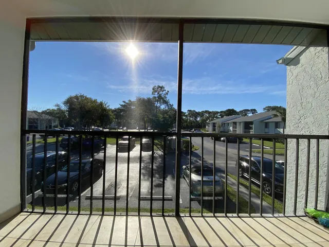 $2,000 | 3744 Savoy Lane, Unit B2, West Palm Beach, FL 33417