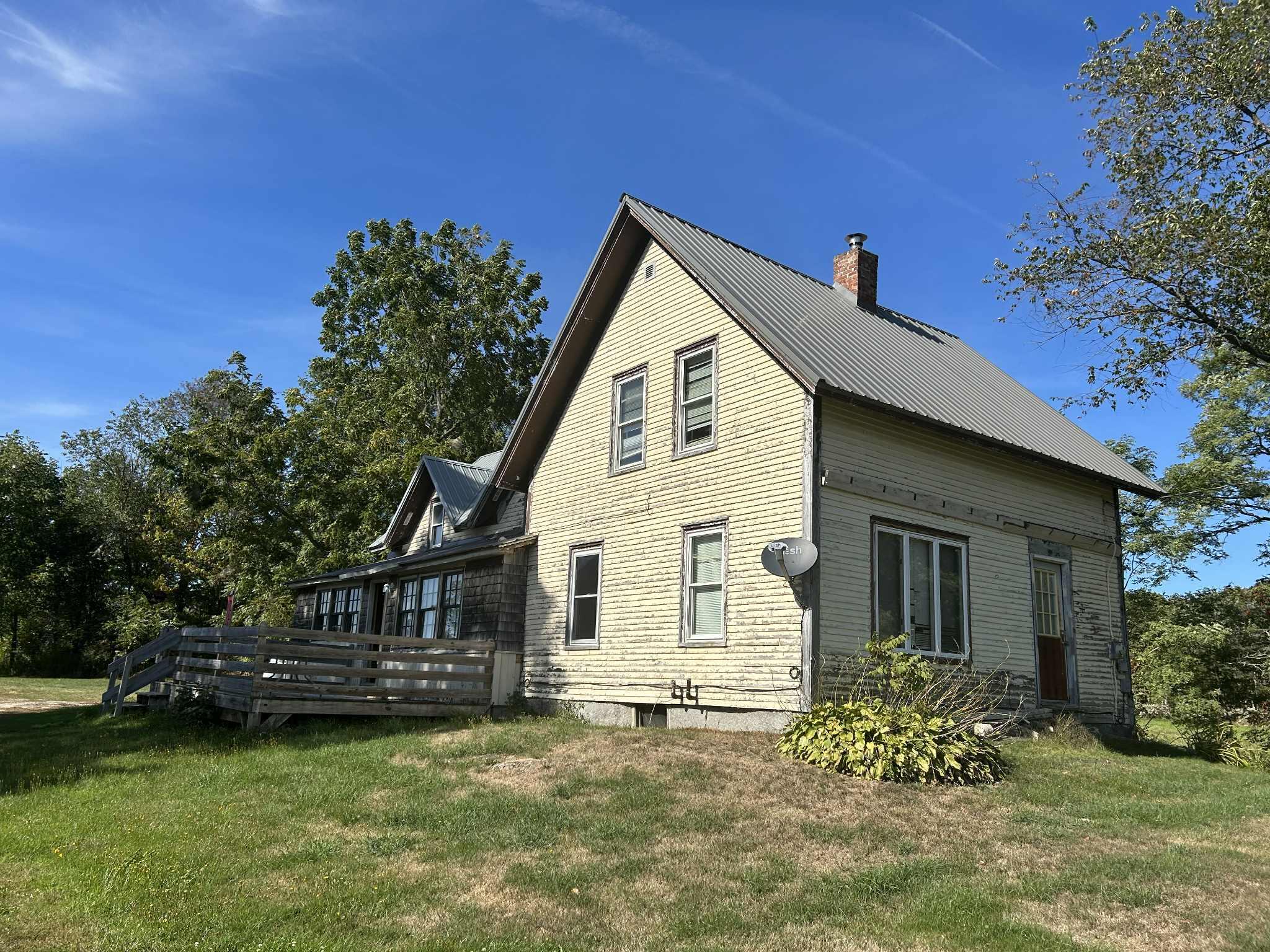 1423 Main Street Pittsfield, ME 04967 - Photo 1 of 30 1