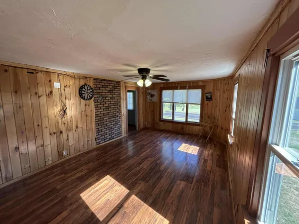 $149,500 | 1423 Main Street, Pittsfield, ME 04967