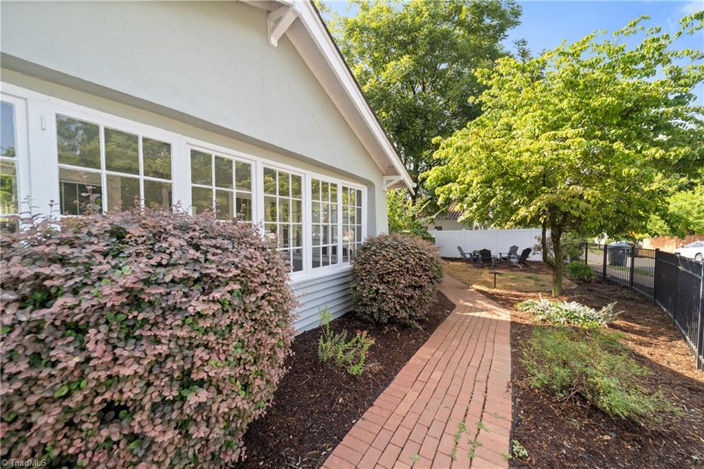 641 South Hawthorne Road Winston-Salem, NC 27103 - Photo 40 of 44