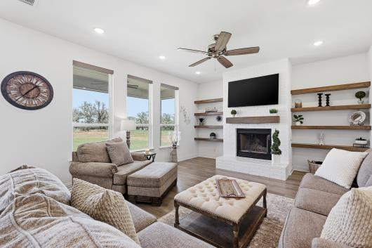 266 Odell Road Springtown, TX 76082 - Photo 16 of 34