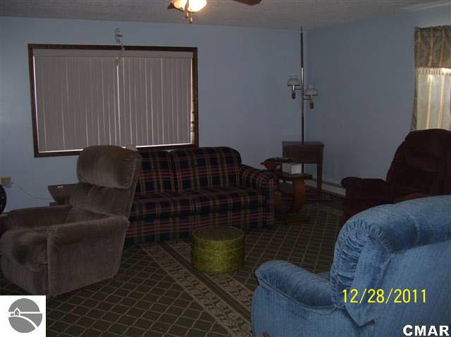 11485 Willow Road Farwell, MI 48622 - Photo 7 of 20 1771916-6.JPG