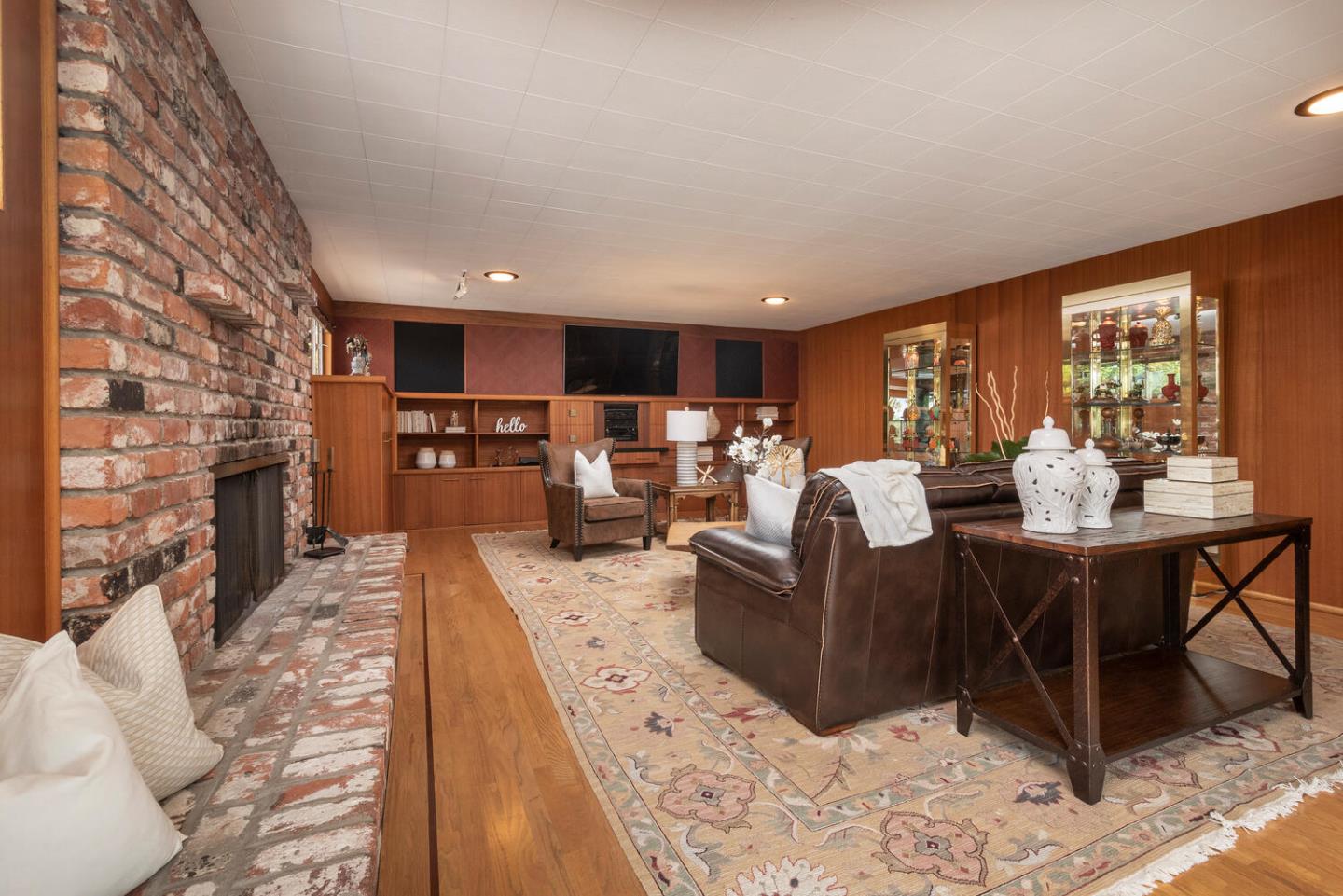 614 Terrace Road San Carlos, CA 94070 - Photo 9 of 25 Gallery Image 9
