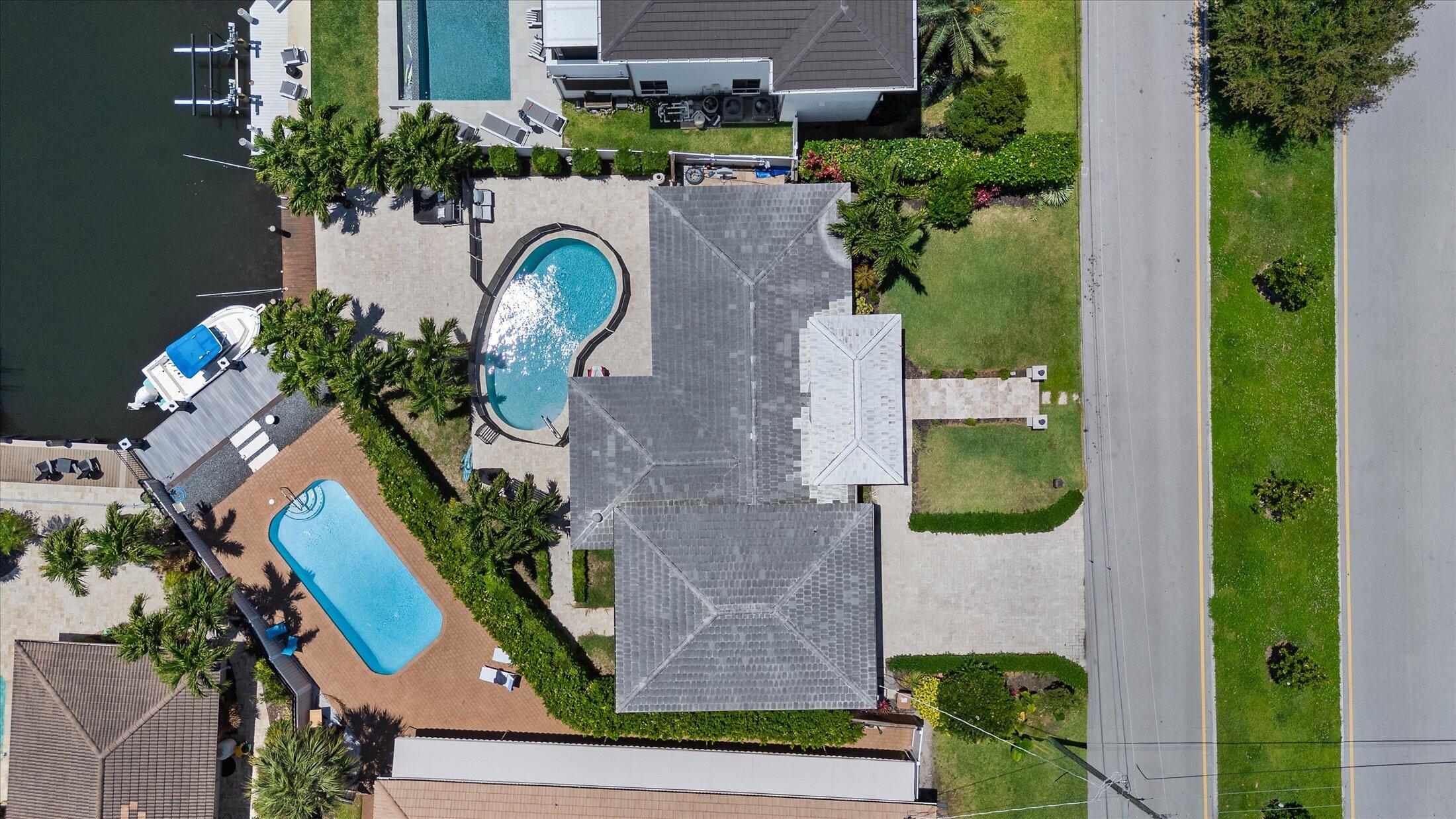 2948 Northeast 35th Court Lighthouse Point, FL 33064 - Photo 16 of 47 49-2948 NE 35th Ct, Lighthouse Point-51