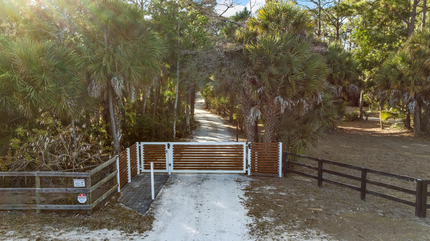 1453 E Rd Loxahatchee Groves-large-019-0