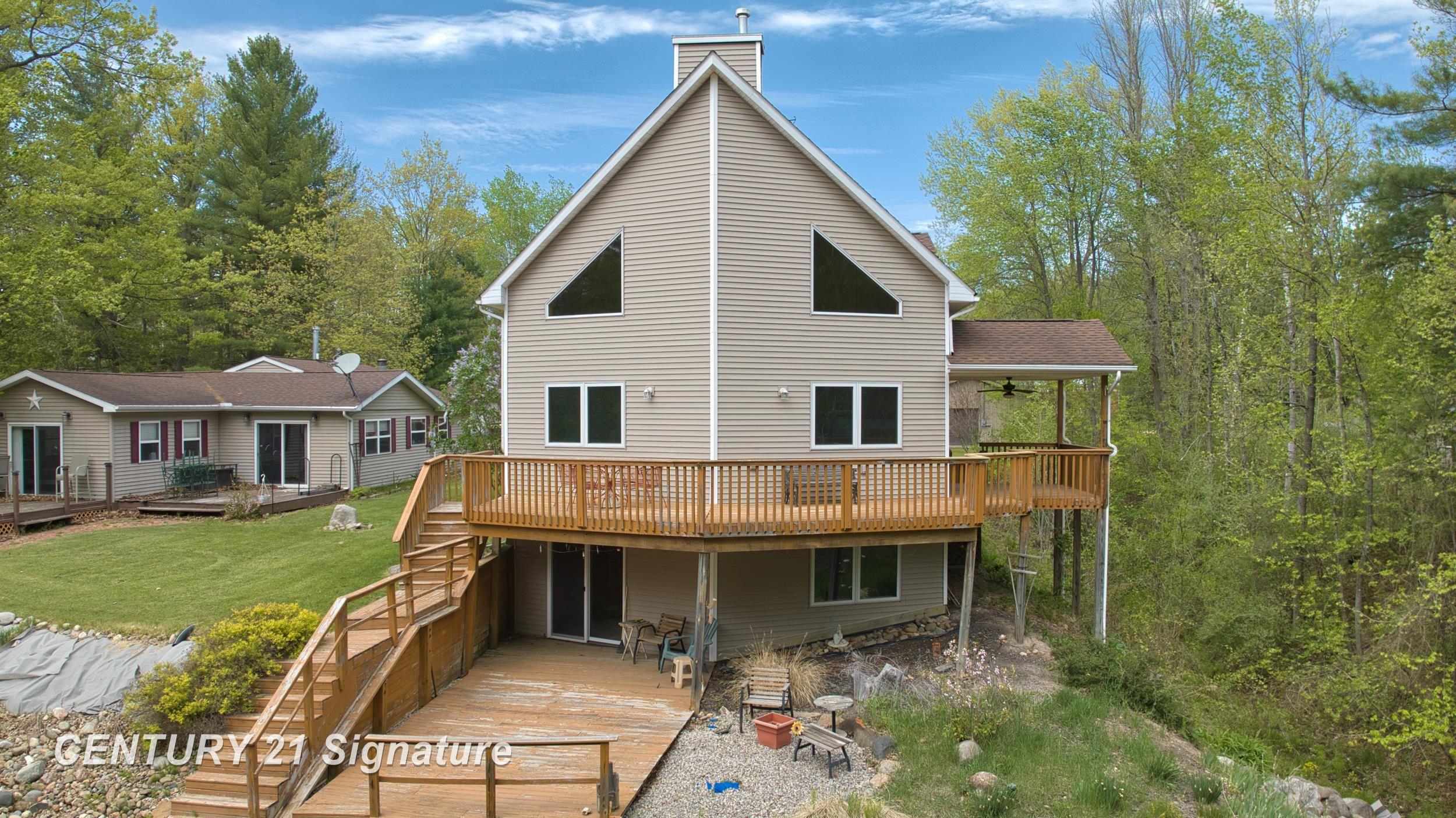 1724 Middle Point Drive Alger, MI 48610 - Photo 1 of 53