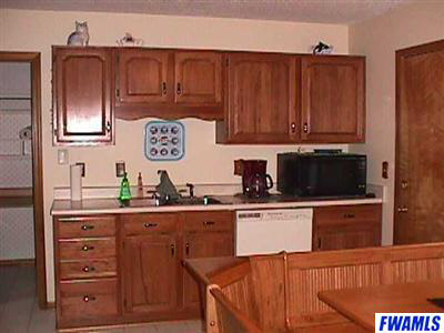 8017 Ridgeside Lane Fort Wayne, IN 46835 - Photo 8 of 20