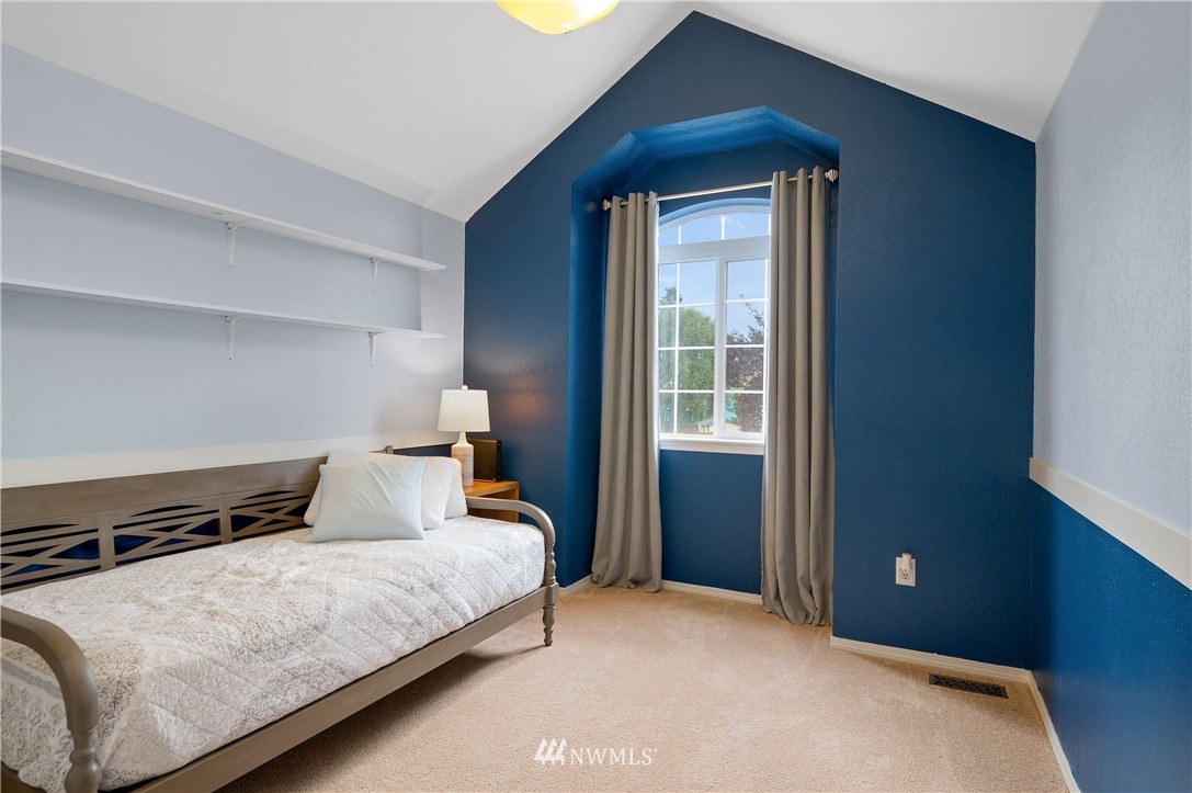 5925 Cherokee Loop Southeast Lacey, WA 98513 - Photo 25 of 31 Gallery Image 25
