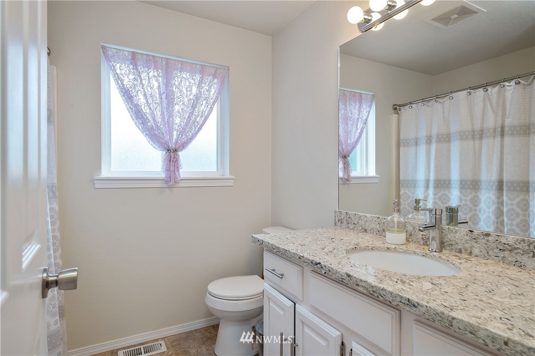 5925 Cherokee Loop Southeast Lacey, WA 98513 - Photo 27 of 31 Gallery Image 27