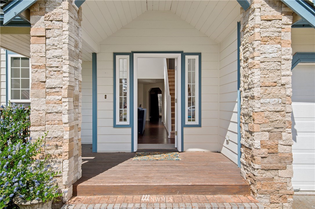 5925 Cherokee Loop Southeast Lacey, WA 98513 - Photo 4 of 31 Gallery Image 4
