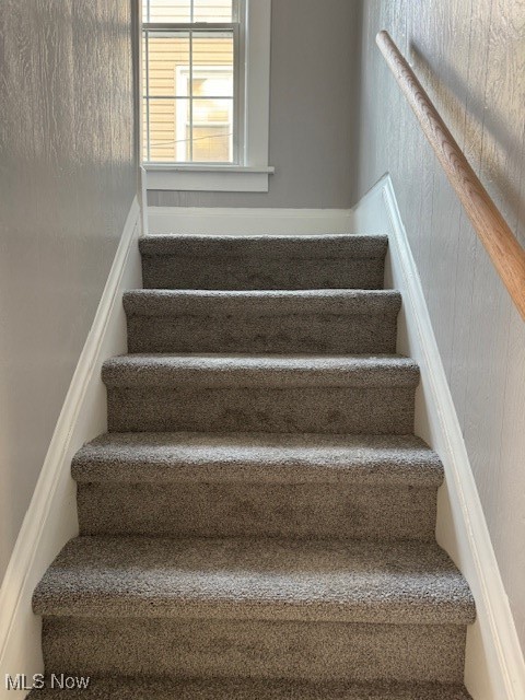 18210 Windward Road Cleveland, OH 44119 - Photo 15 of 40 View of stairway