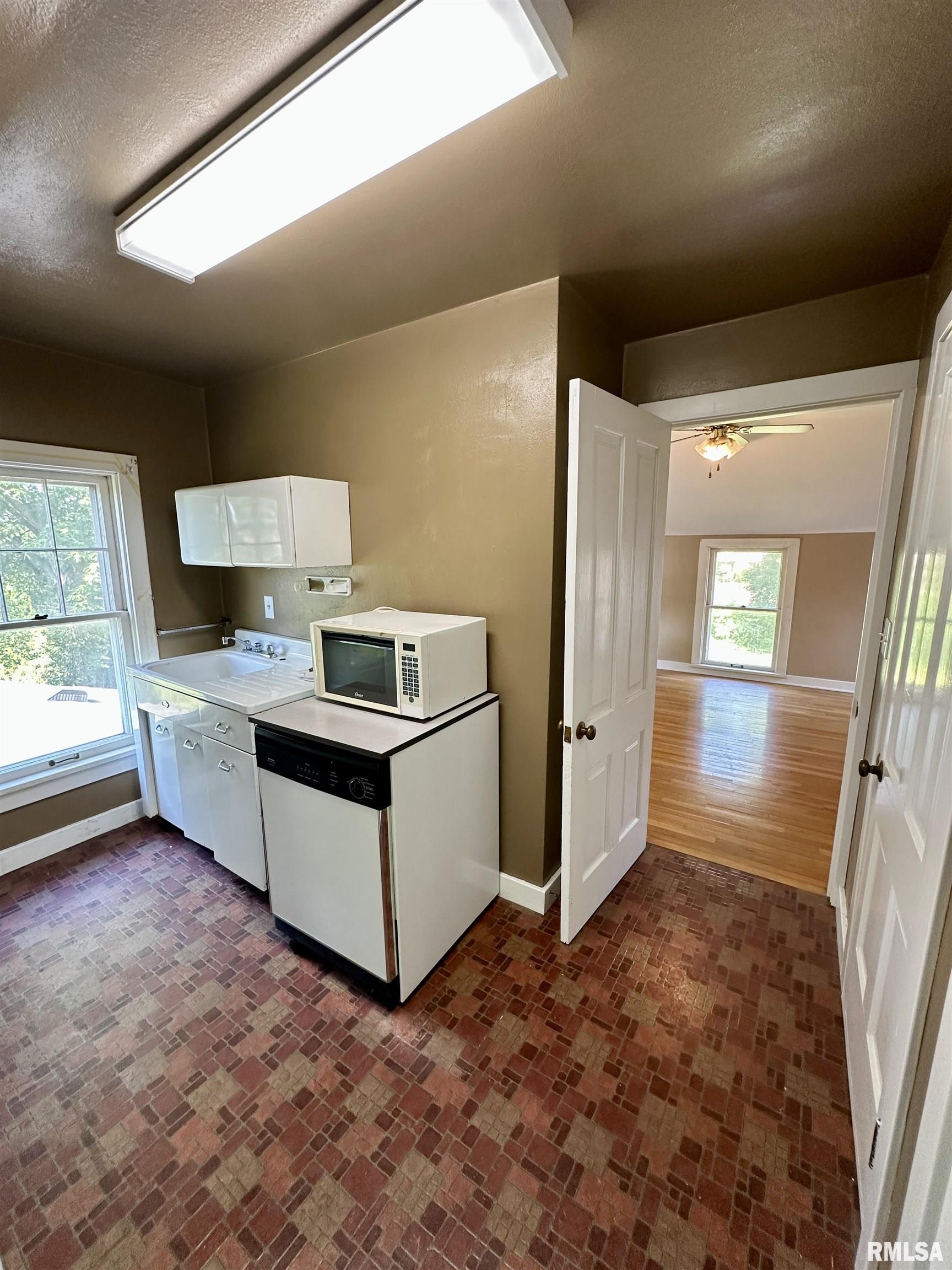 2100 Mound Road Jacksonville, IL 62650 - Photo 63 of 89 Gallery Image 63