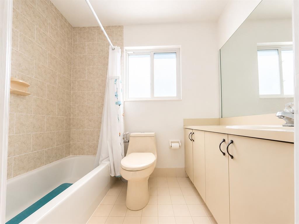 14719 Southwest 176th Street Miami, FL 33187 - Photo 13 of 15